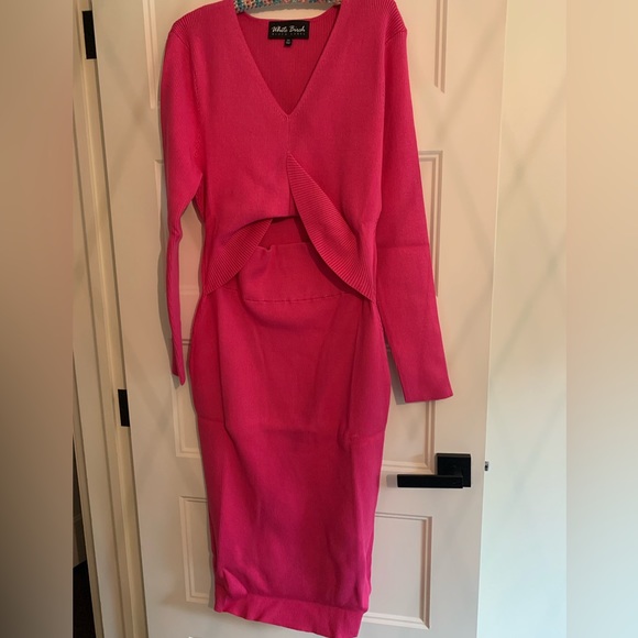 White Birch Ribbed Long Sleeve V-Neck Bodycon Dress with Front Cutout Detail - Picture 4 of 6